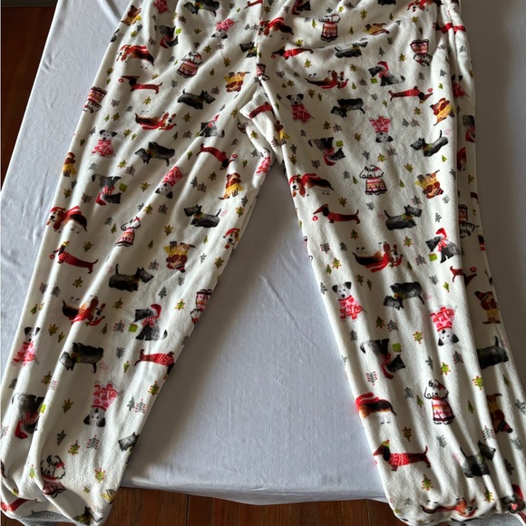 Cuddl Duds Festive Dog Print Pajama Set - Picture 5 of 6